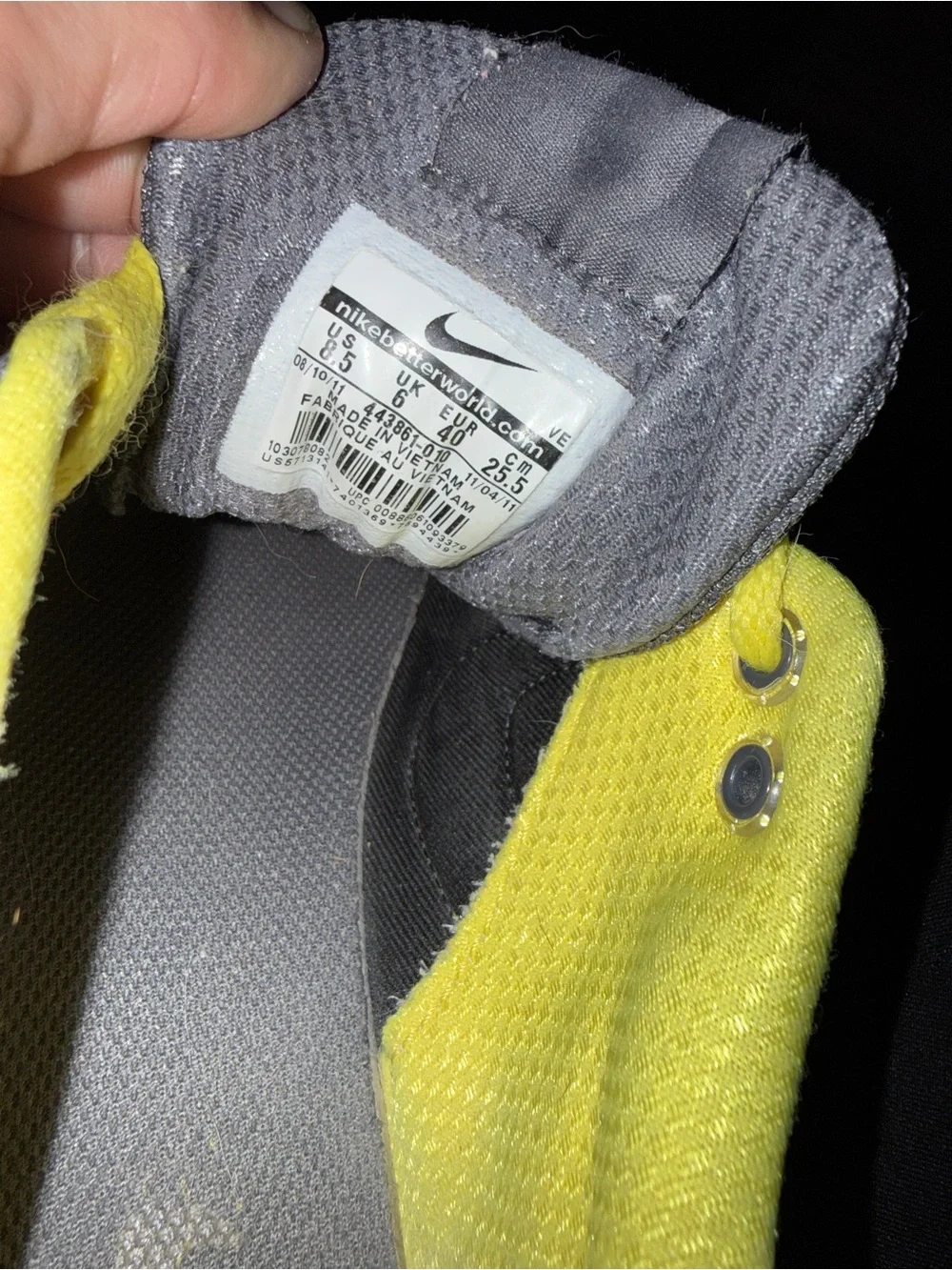 Nike Air Relentless 2 Women's Gray and Neon Yellow Athletic Running Shoes